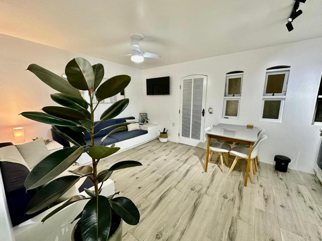 Apartamento Estilo Chale Com Piscina Убатуба Екстериор снимка