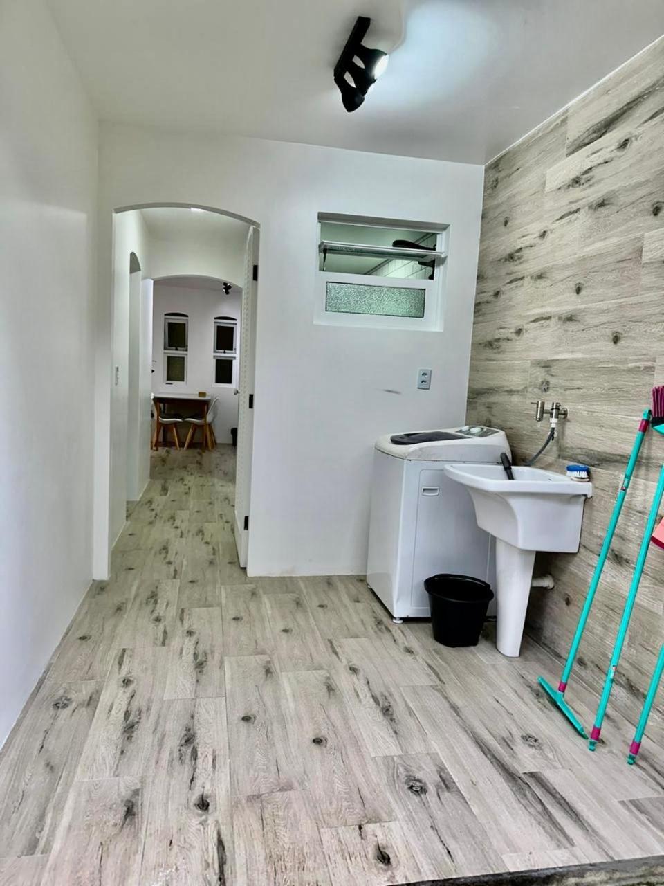 Apartamento Estilo Chale Com Piscina Убатуба Екстериор снимка