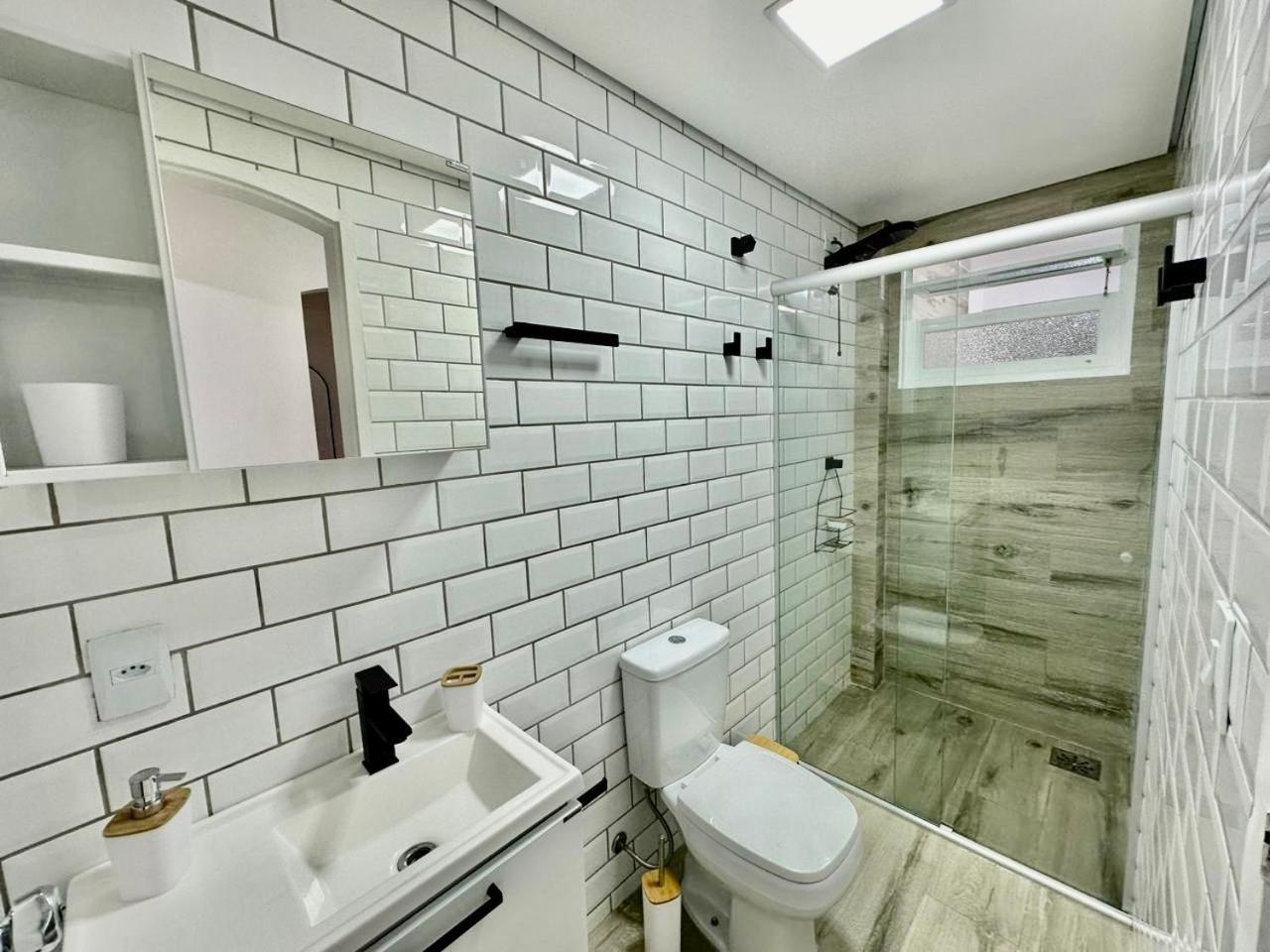 Apartamento Estilo Chale Com Piscina Убатуба Екстериор снимка